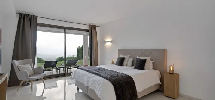 Sale of ground floor apartment in La Mairena 4