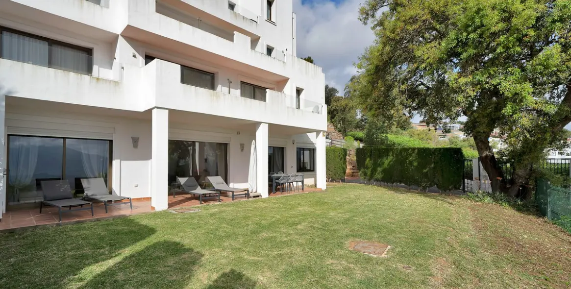 Sale of ground floor apartment in La Mairena 13