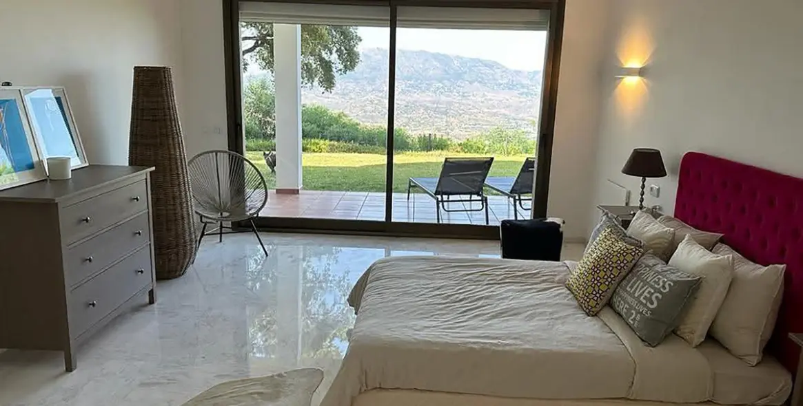 Sale of ground floor apartment in La Mairena 4