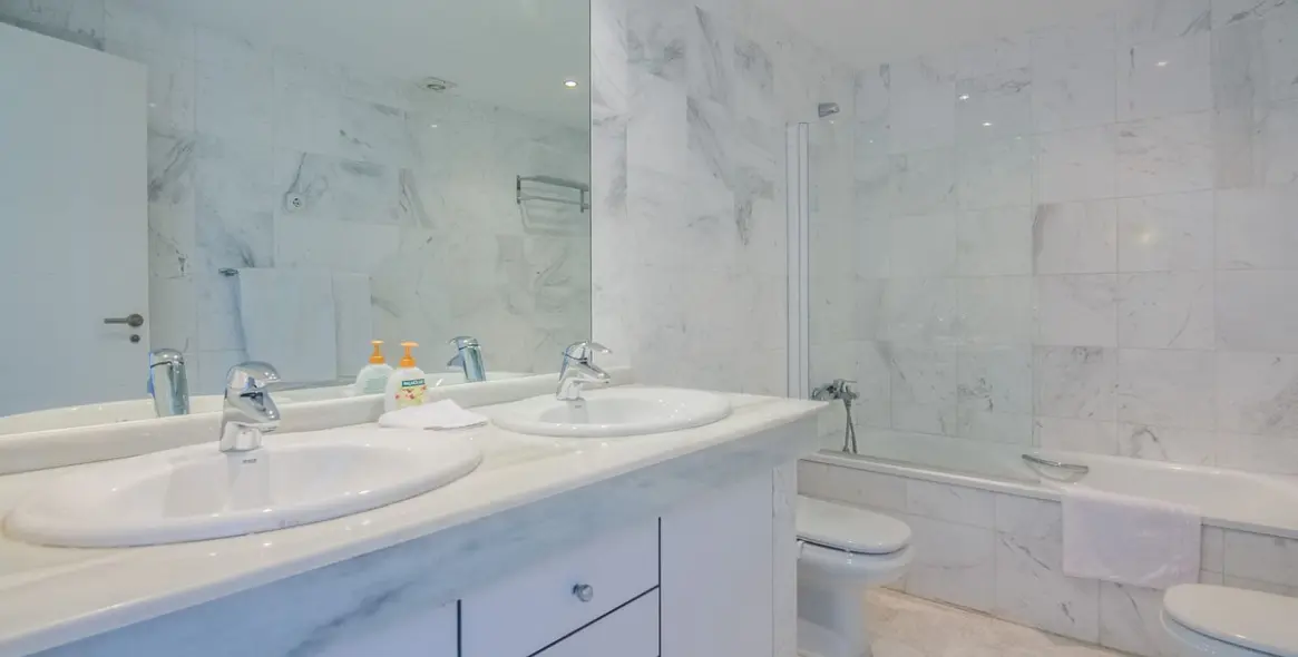 Sale of ground floor apartment in La Mairena 5