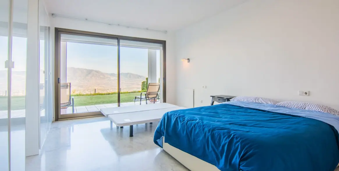 Sale of ground floor apartment in La Mairena 6