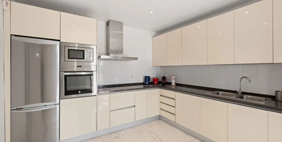 Sale of ground floor apartment in La Mairena 17