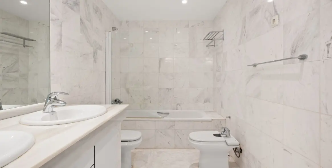 Sale of ground floor apartment in La Mairena 20