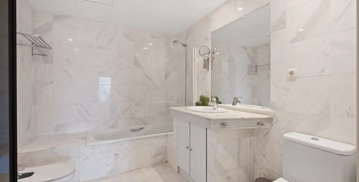Sale of ground floor apartment in La Mairena 30
