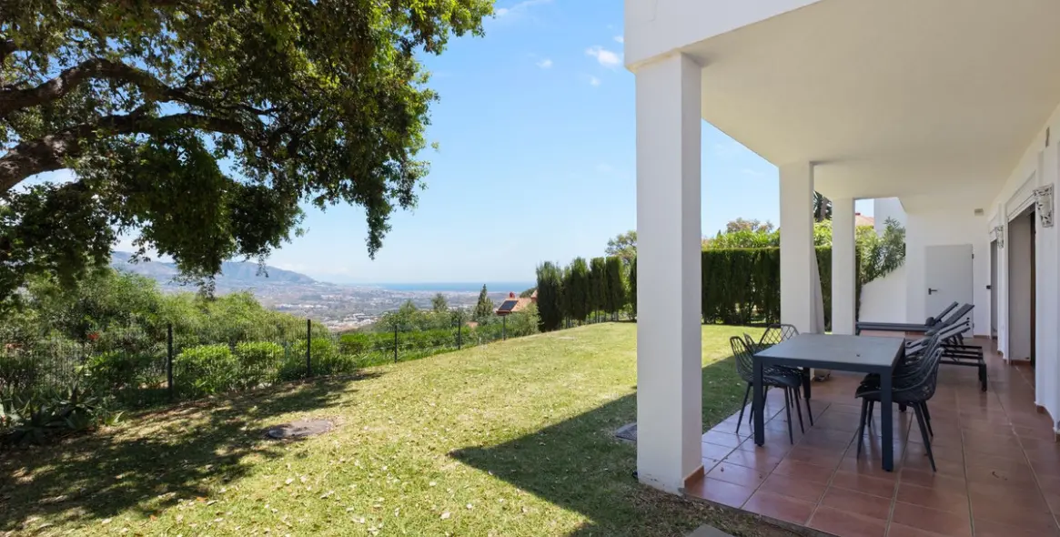 Sale of ground floor apartment in La Mairena 36