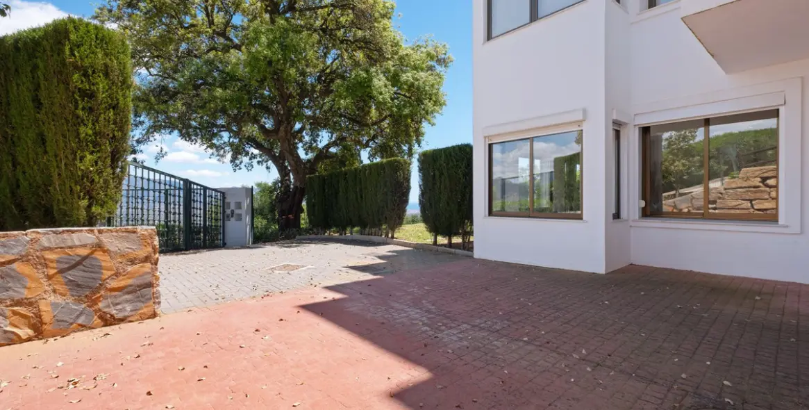 Sale of ground floor apartment in La Mairena 41