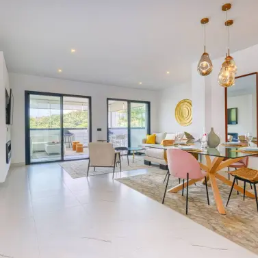 Продажа апартаментов на среднем этаже в Estepona