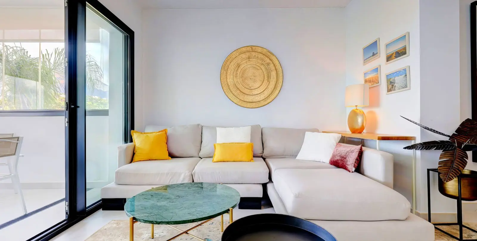 Sale of middle floor apartment in Estepona 10