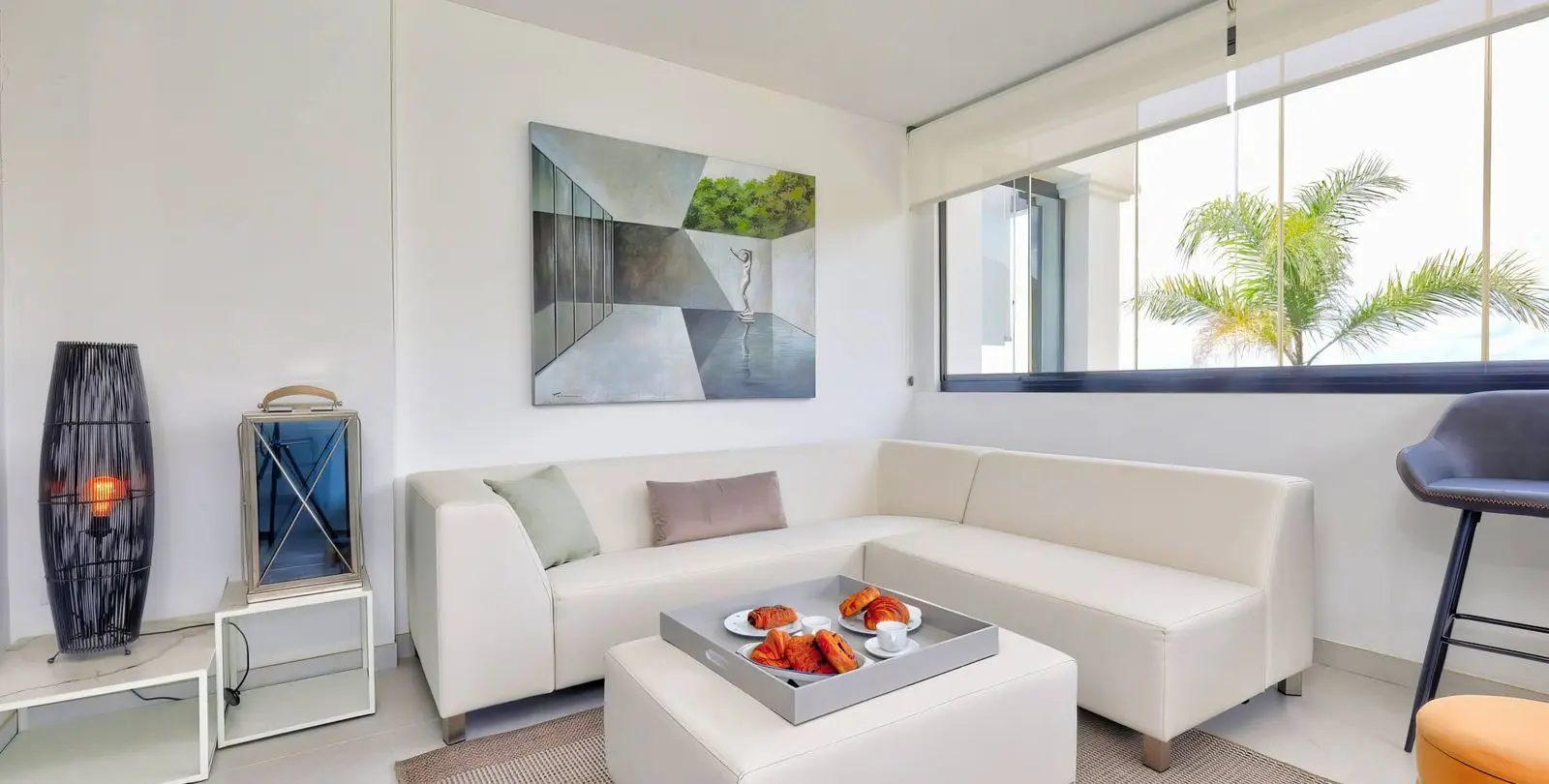 Sale of middle floor apartment in Estepona 17
