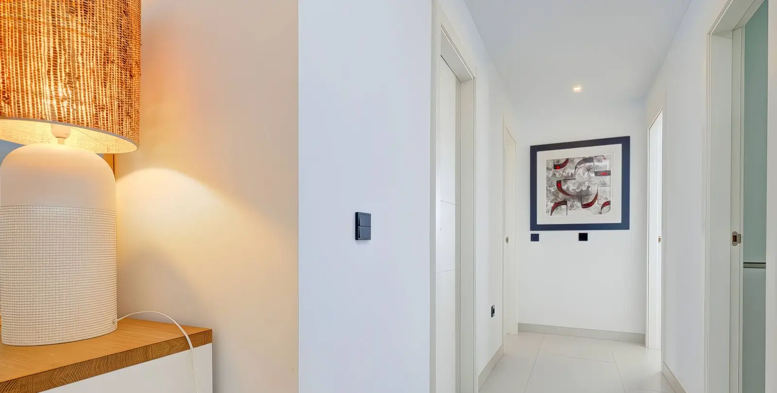 Sale of middle floor apartment in Estepona 18