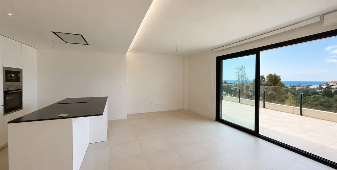 Продажа апартаментов на среднем этаже в Estepona 2