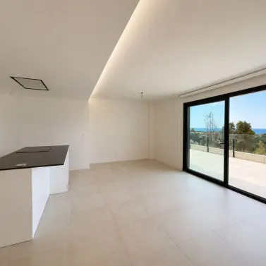 Venta de apartamento en planta media en Estepona
