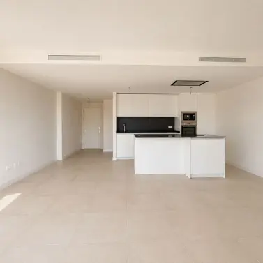 Venta de apartamento en planta media en Estepona