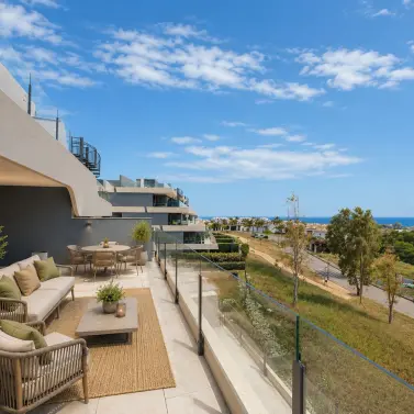 Venta de apartamento en planta media en Estepona