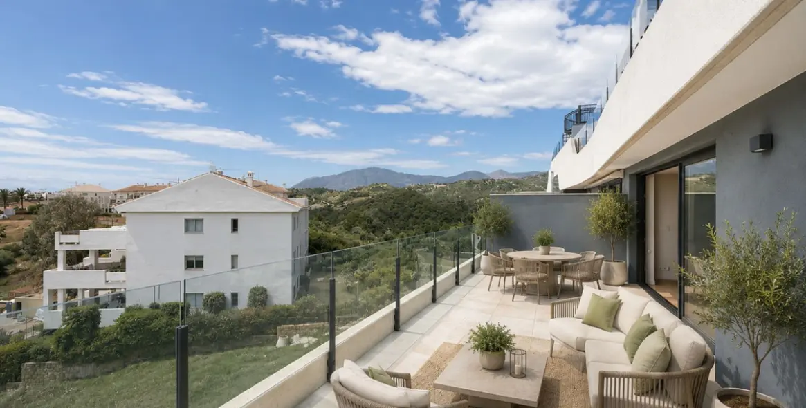 Продажа апартаментов на среднем этаже в Estepona 7