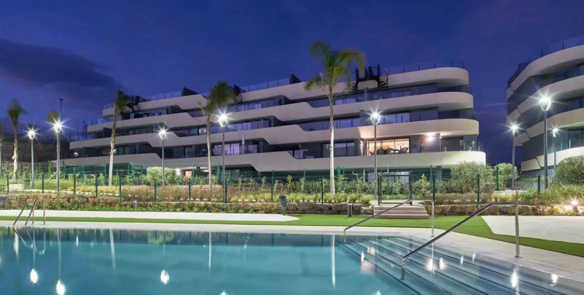 Продажа апартаментов на среднем этаже в Estepona 38
