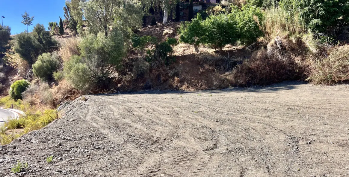 Venta de parcela residencial en Benahavís 14