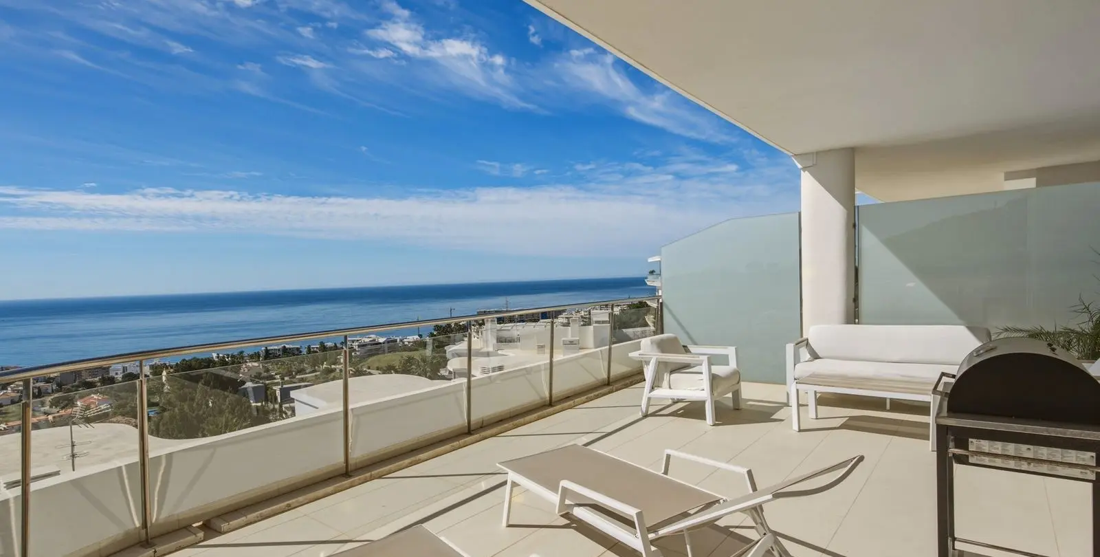 Sale of penthouse in Benalmadena Costa 23