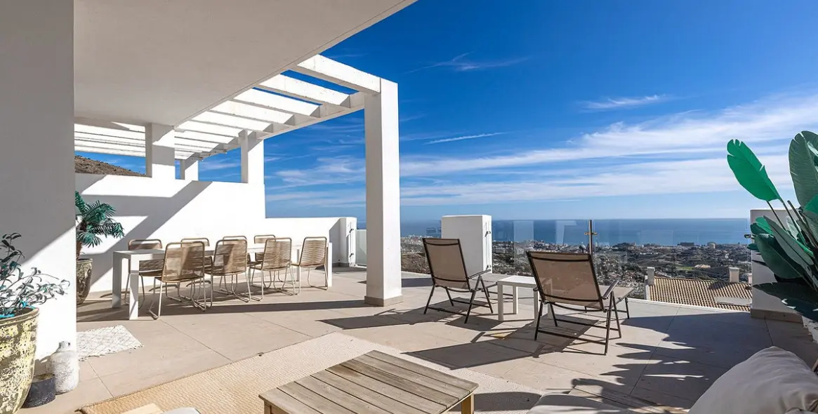 Sale of penthouse duplex in Benalmadena 14