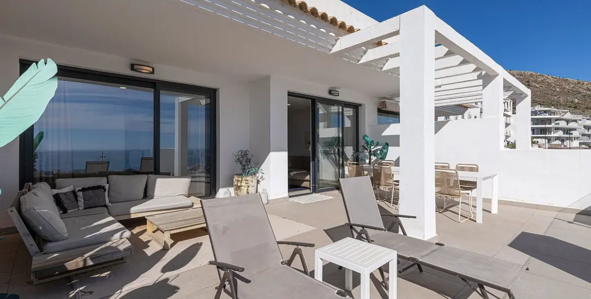Sale of penthouse duplex in Benalmadena 27