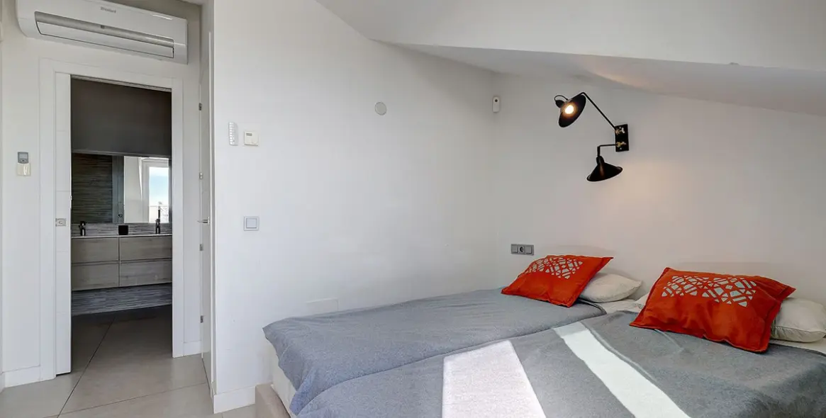 Sale of penthouse duplex in Benalmadena 40