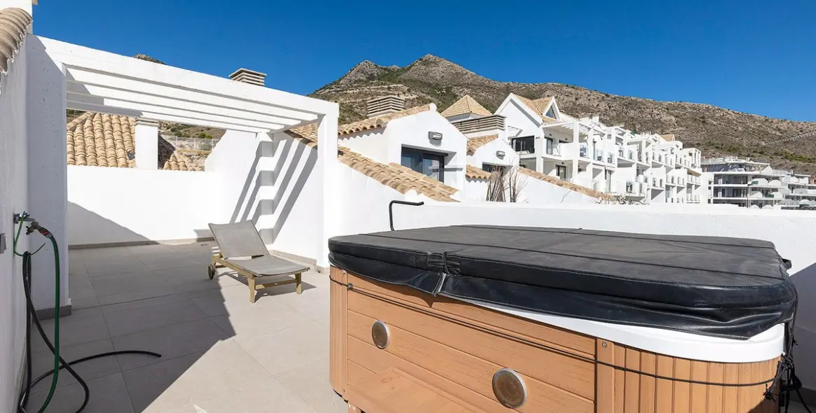 Sale of penthouse duplex in Benalmadena 51
