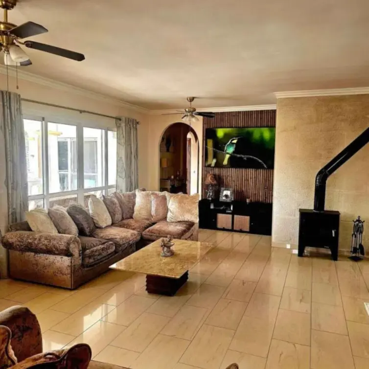 Venta de villa independiente en Monda