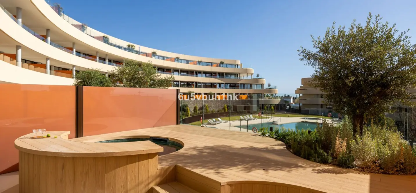 Sale of ground floor apartment in Fuengirola 0