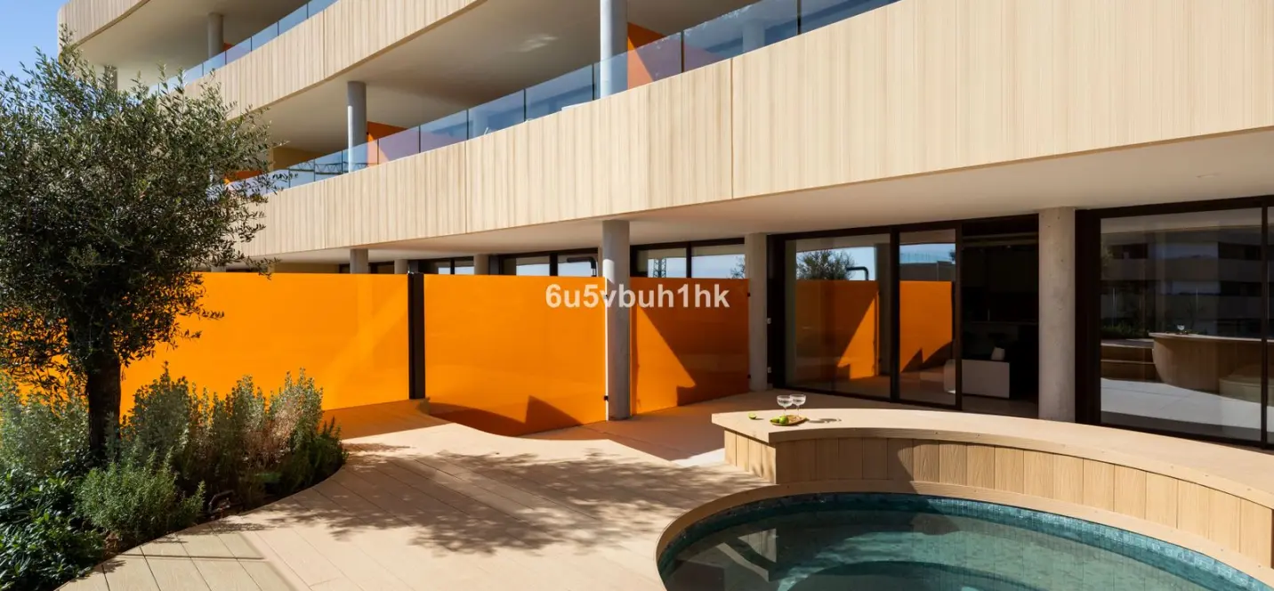 Sale of ground floor apartment in Fuengirola 2