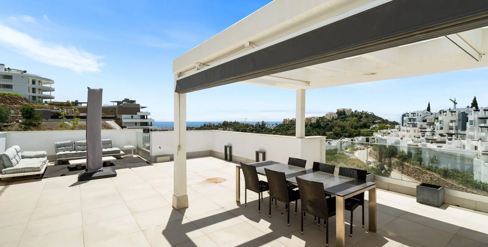 Sale of penthouse in Benahavís 12