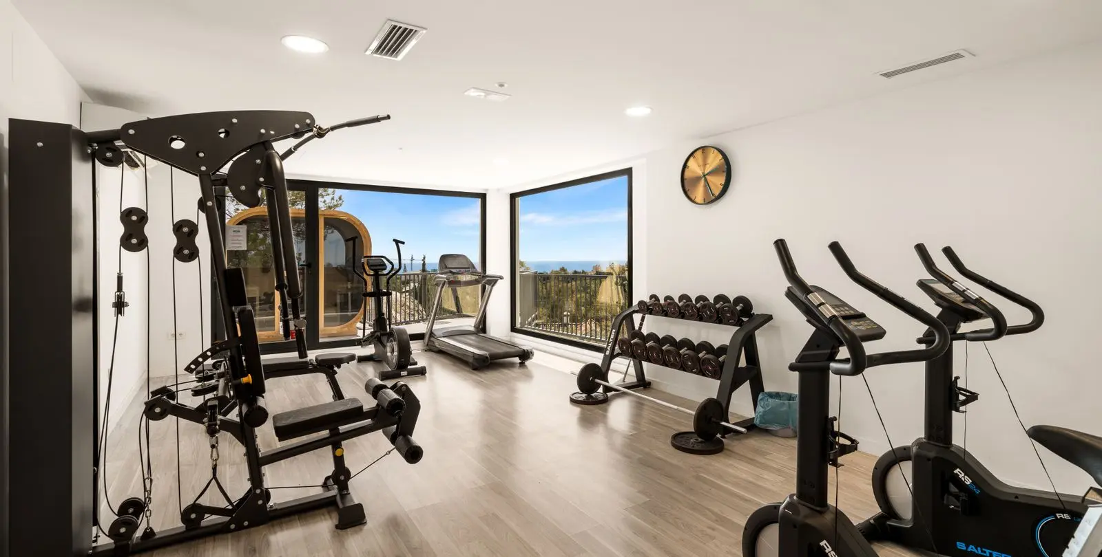 Sale of penthouse in Benahavís 14