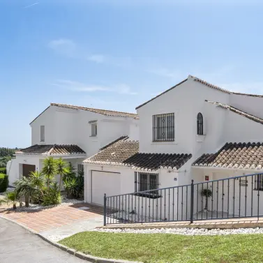 Sale of detached villa in El Chaparral