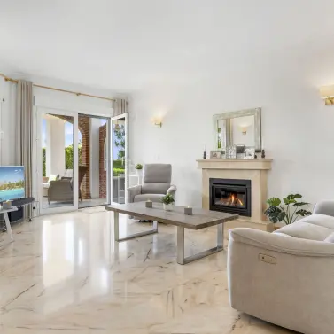 Sale of detached villa in El Chaparral