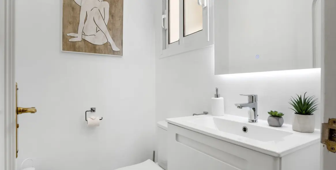 Sale of detached villa in El Chaparral 12