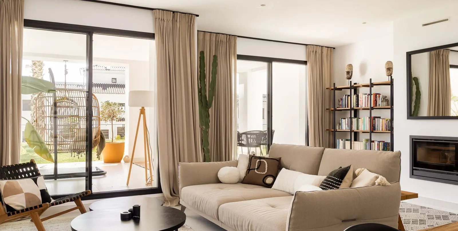 Sale of ground floor apartment in Estepona 1