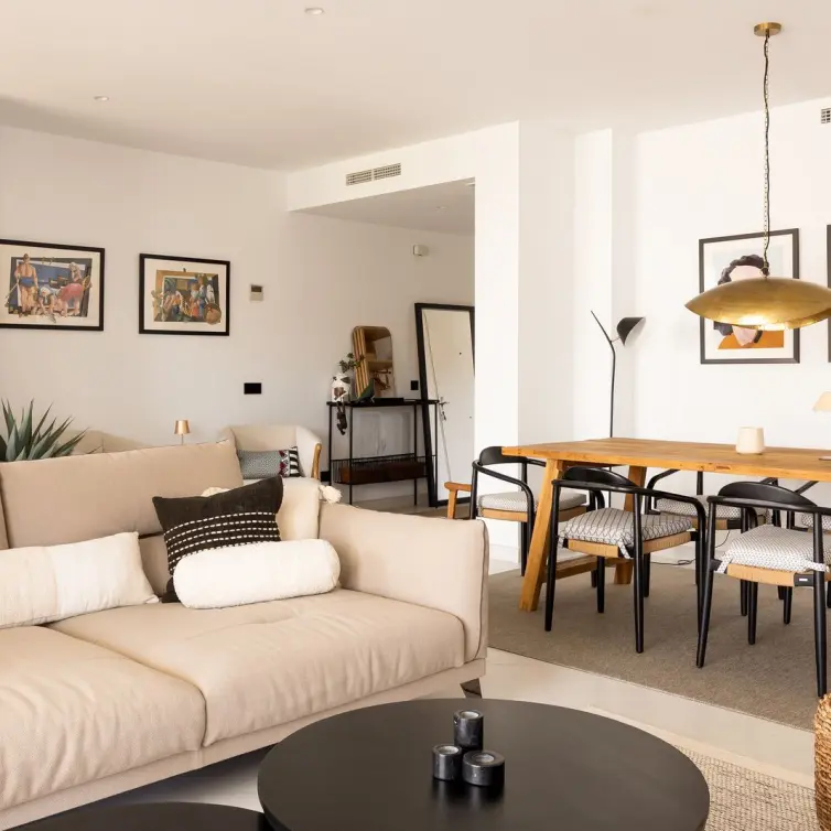 Продажа апартаментов на первом этаже в Estepona
