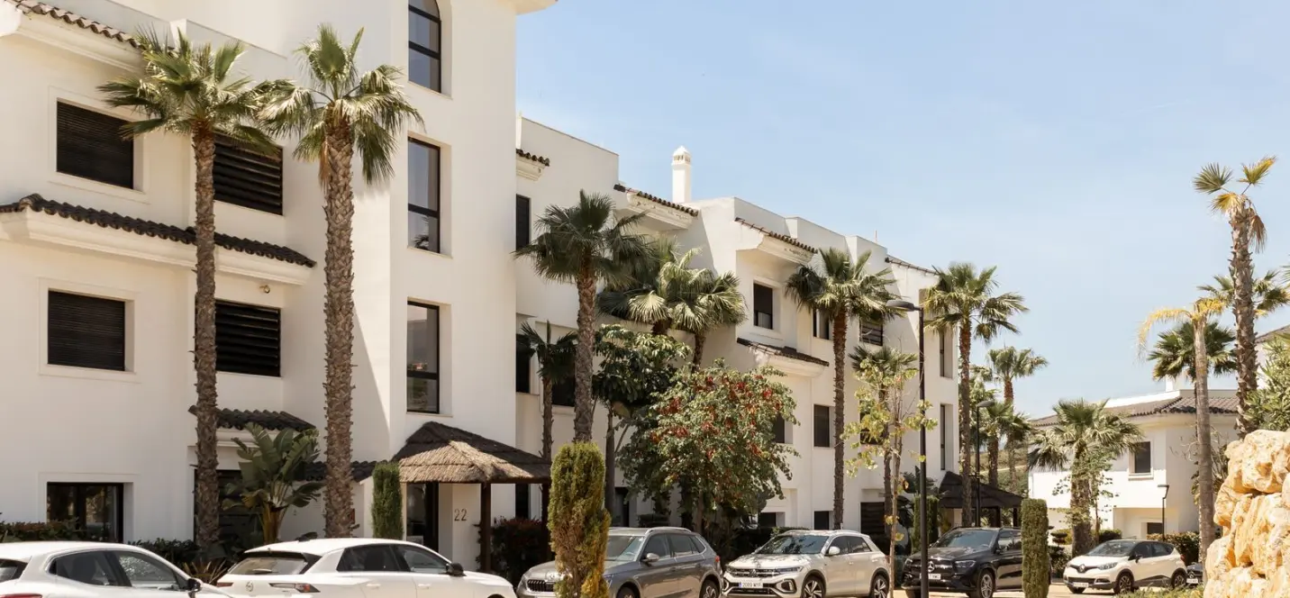 Продажа апартаментов на первом этаже в Estepona 2