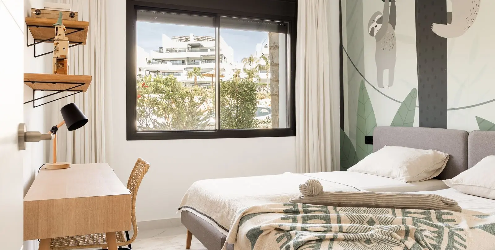 Sale of ground floor apartment in Estepona 21