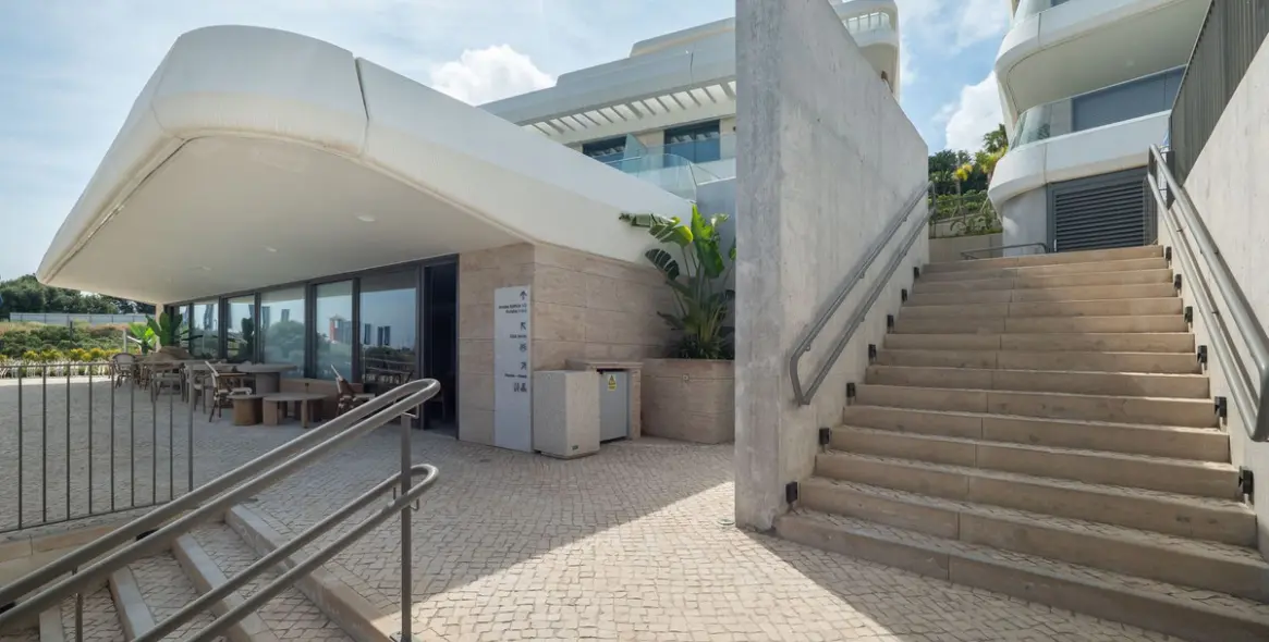 Venta de dúplex en Selwo 22