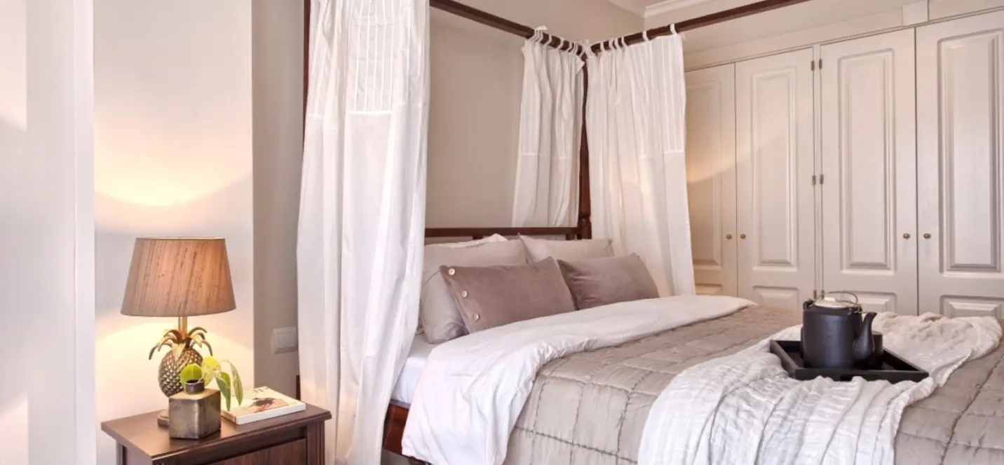 Sale of middle floor apartment in The Golden Mile 4