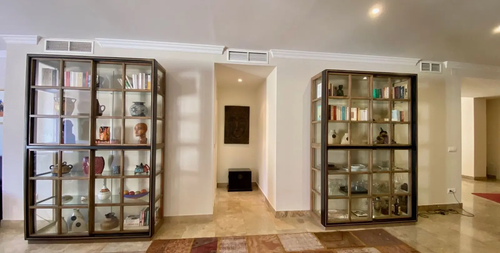 Venta de apartamento en planta media en The Golden Mile 9