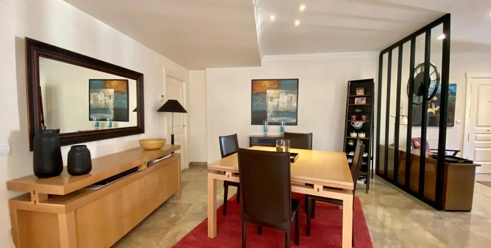 Venta de apartamento en planta media en The Golden Mile 11