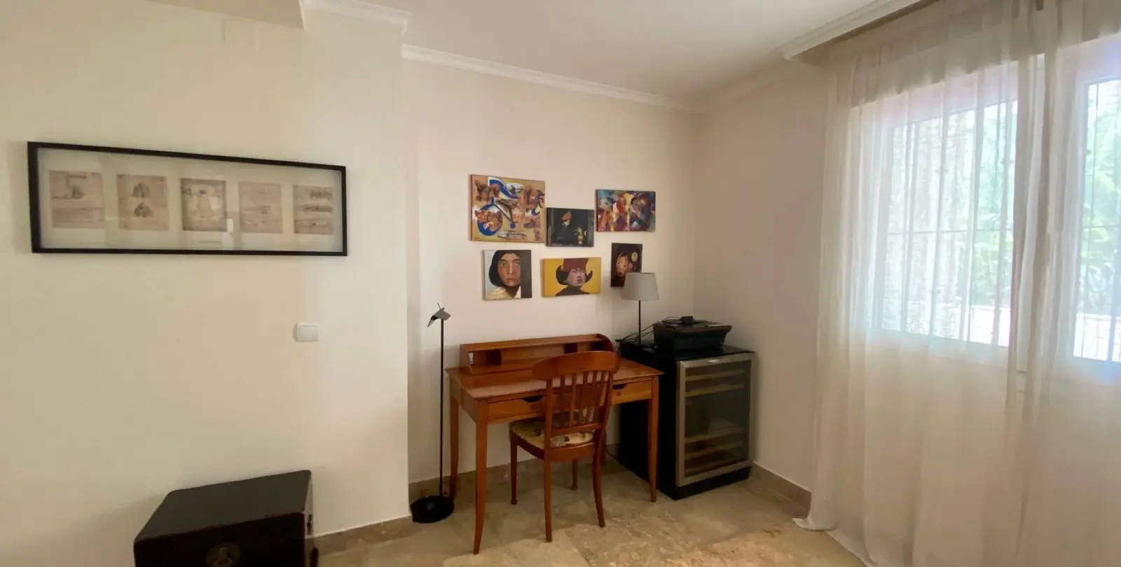 Venta de apartamento en planta media en The Golden Mile 28