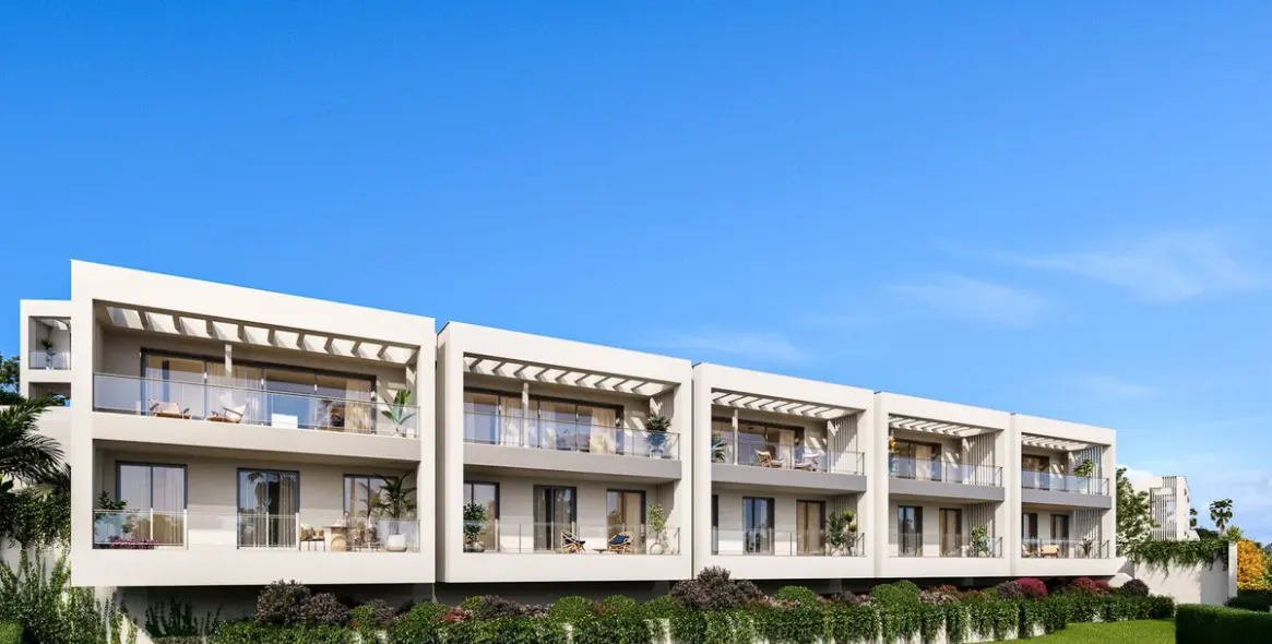 Sale of semi-detached house in Elviria 3