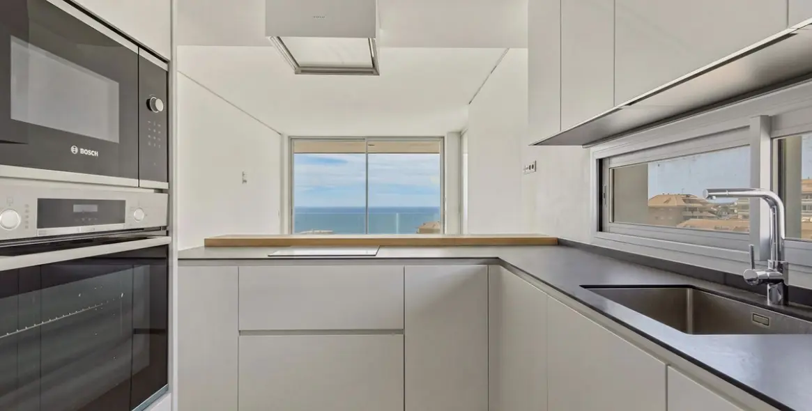 Sale of penthouse duplex in Fuengirola 4