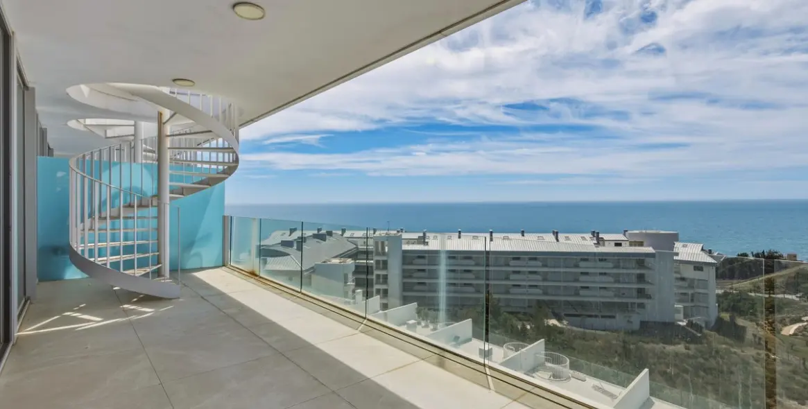 Sale of penthouse duplex in Fuengirola 8