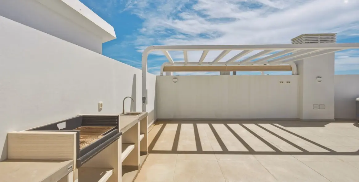 Sale of penthouse duplex in Fuengirola 12