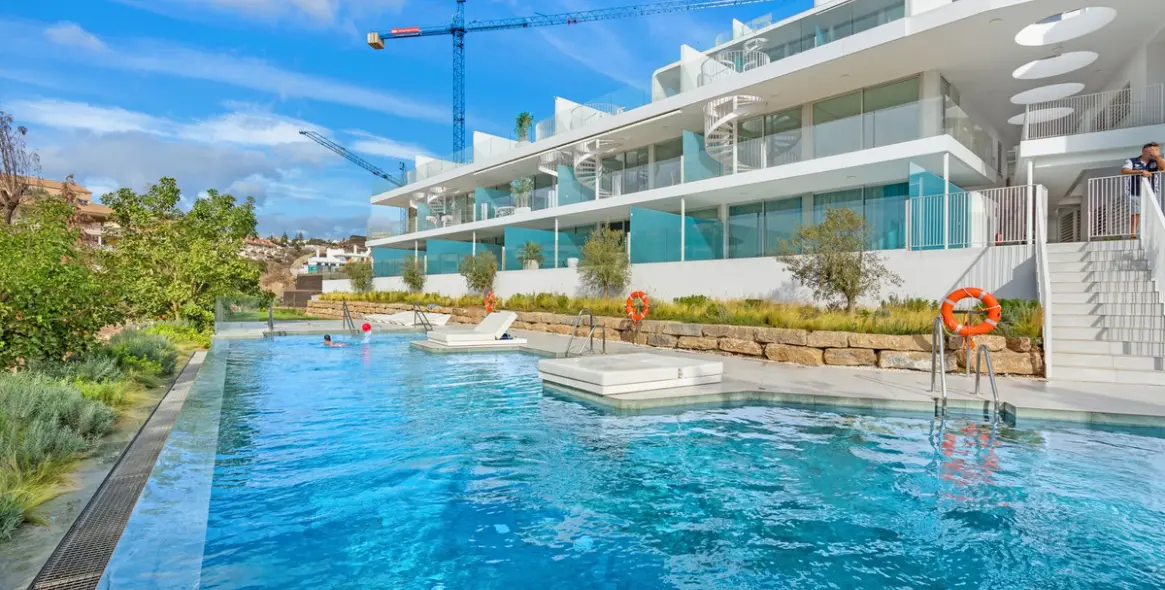 Sale of penthouse duplex in Fuengirola 19