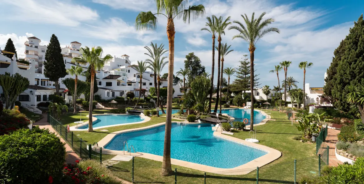 Продажа апартаментов на среднем этаже в Nueva Andalucía 35