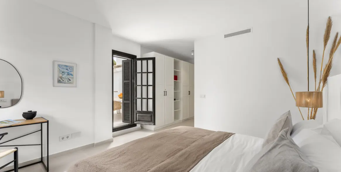 Sale of middle floor apartment in Nueva Andalucía 18